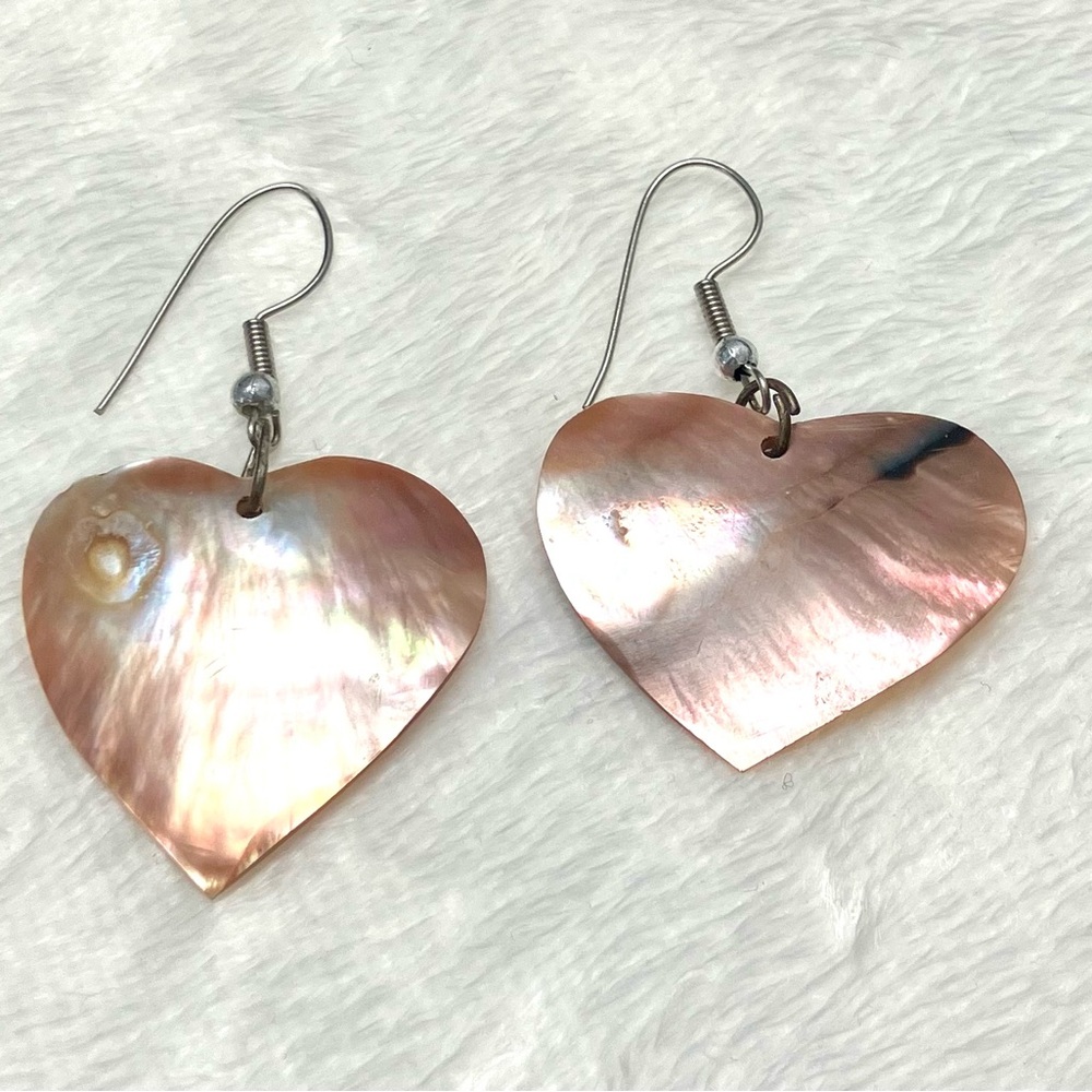 Shiny Heart-Shaped Pink Shell Earrings